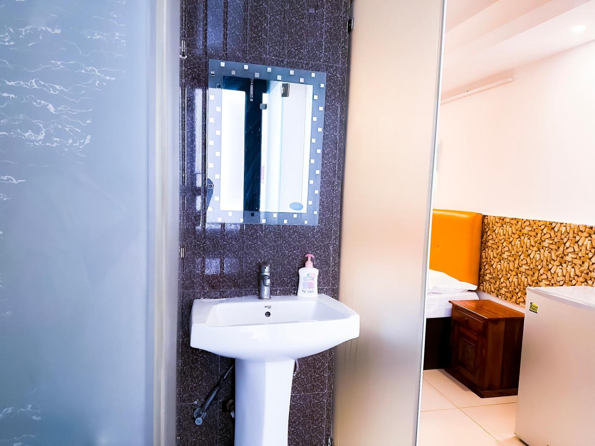 Bed and Breakfast Hauz Khas House Нью-Дели Экстерьер фото