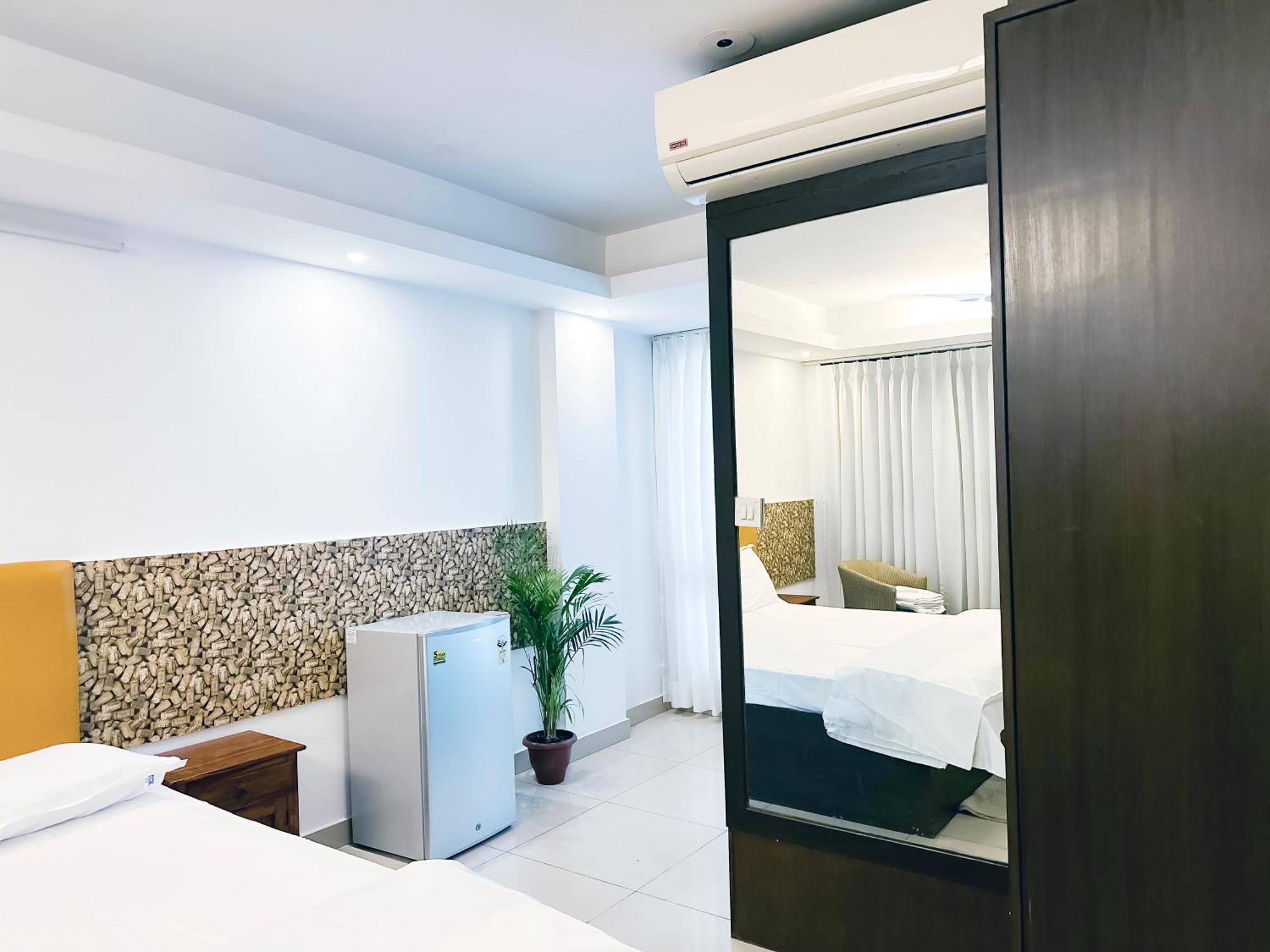 Bed and Breakfast Hauz Khas House Нью-Дели Экстерьер фото